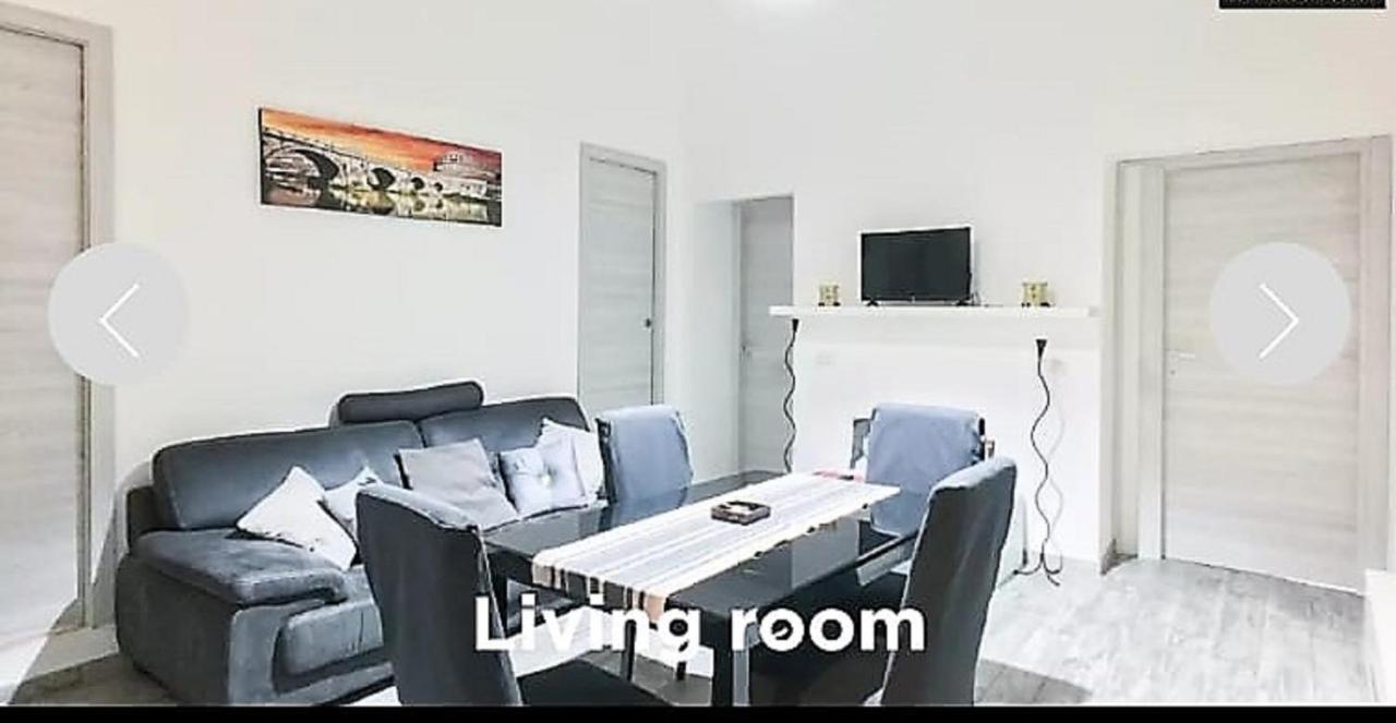 Luxury Apartment Napoleone Rome Bagian luar foto